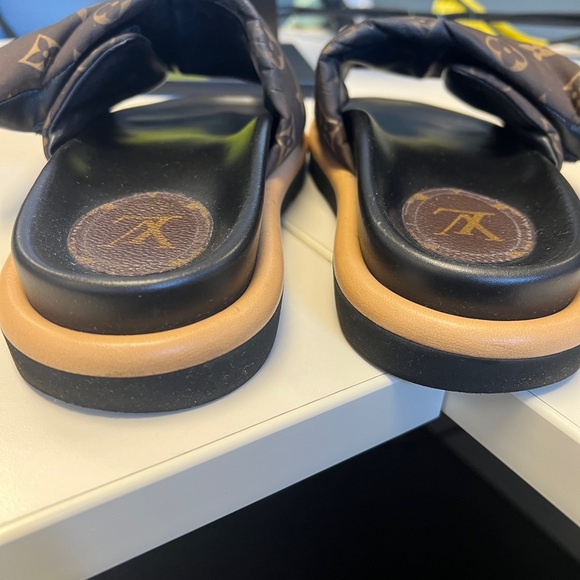 Louis Vuitton pillow comfort mule slides size 38. Authentic. - Picture 9 of 9